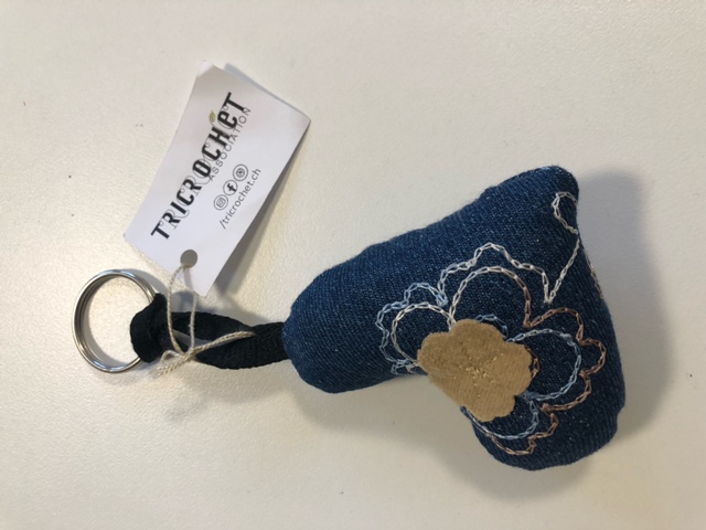Porte-clé coeur en jeans